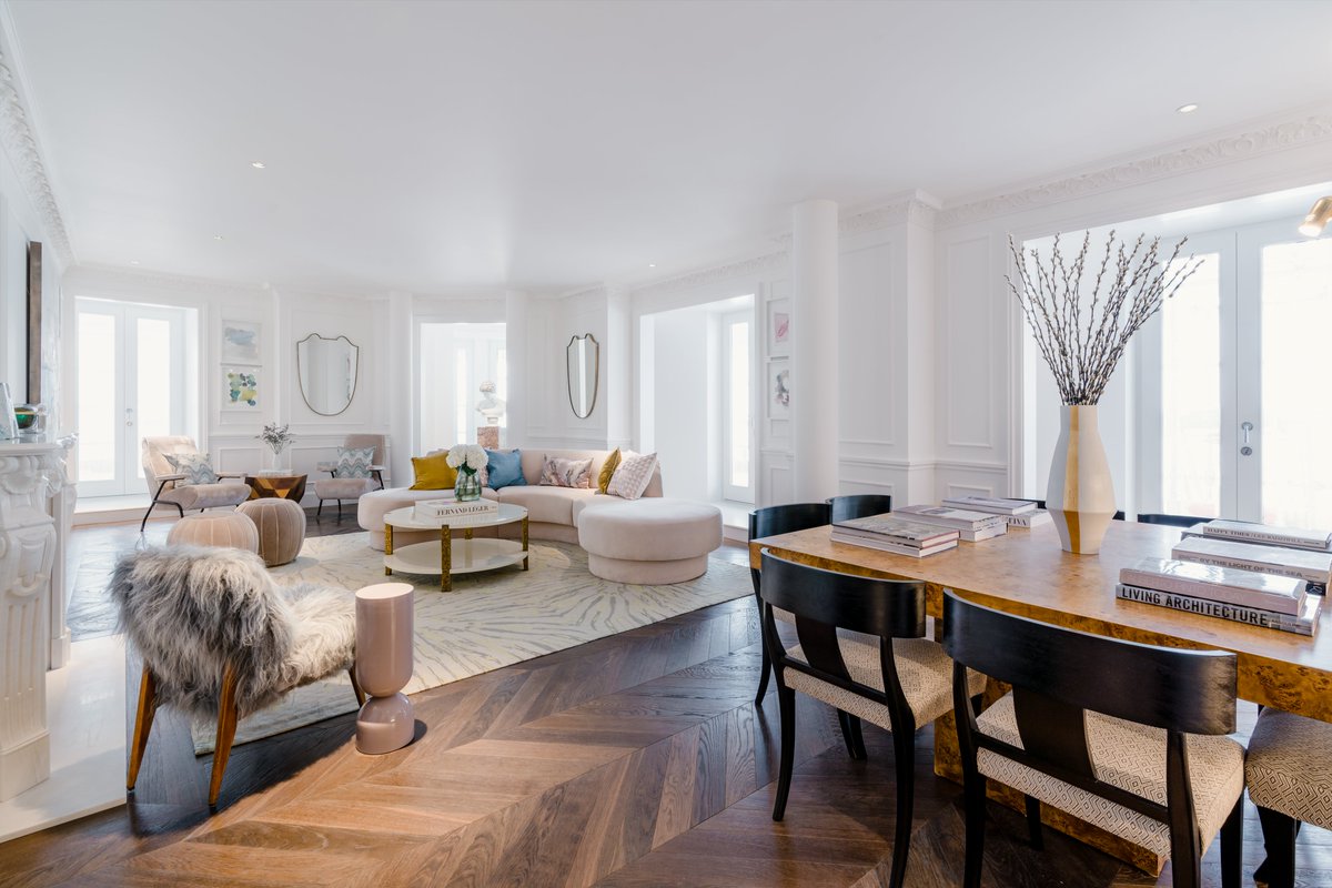 northacreDM's tweet photo. No. 1 Palace Street - Behind the five distinct façades, 72 generously proportioned private residences are equipped with state-of-the-art luxuries and sumptuous design touches.
To discover more, please visit: https://t.co/ZPJIC61rAK
#Northacre #TheNorthacreWay #1PS https://t.co/6zC6MSskuA