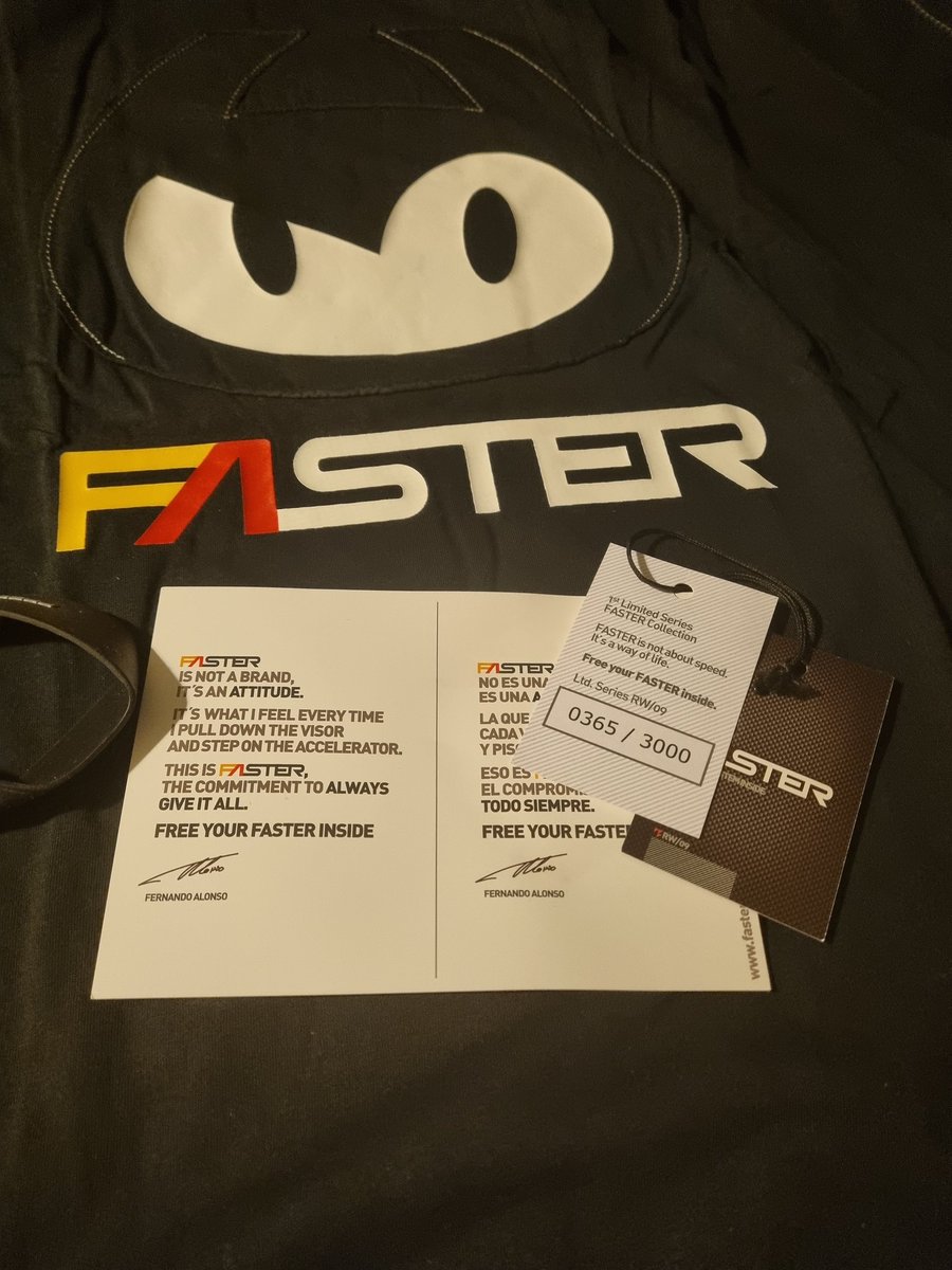 oiimfoive's tweet photo. I'm selling my Fernando Alonso Faster limited edition Tshirt and bracelet. Never worn and in good condition. Only box is damaged. Dm me if interested.

#fernandoalonso #formula1 #wts https://t.co/Tz6gQA0xAM
