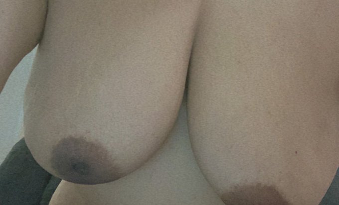 Free Onlyfans https://t.co/BNThyala3R https://t.co/pU4ccnzHmn