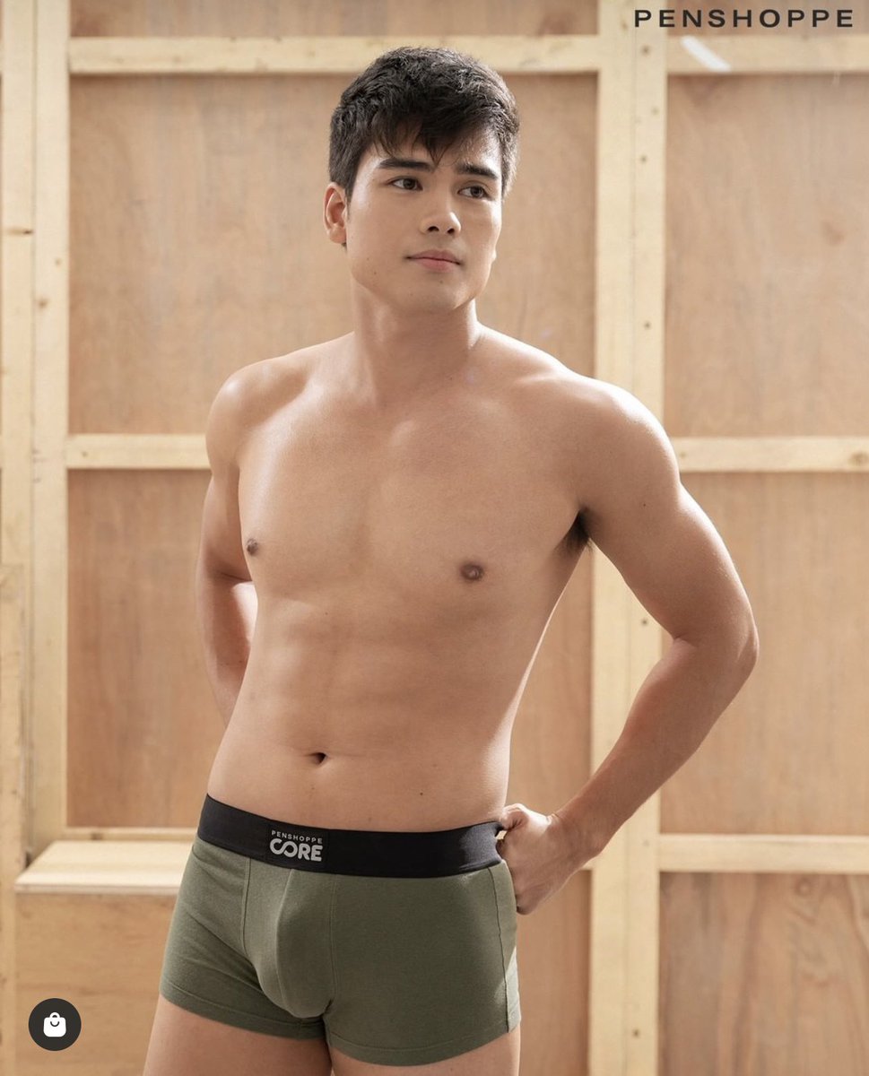 _Barbieliciouss's tweet photo. @marcogumabao for Penshoppe Undies! Are you team boxers or team classics??? #PenshoppeCORE

#MarcoGumabao 

📸 Penshoppe IG https://t.co/XdukdgZ7Hj
