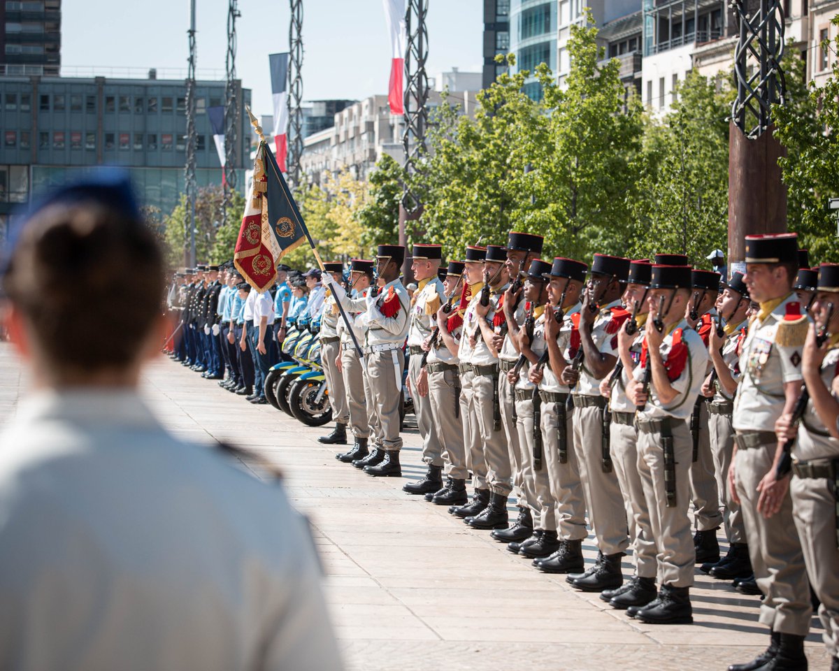 92e_RI's tweet photo. #8Mai 🇫🇷 À nos morts, pour la France, au service de la Nation et au service de la République.

#EnLeurSouvenir https://t.co/cHOYdtzucR