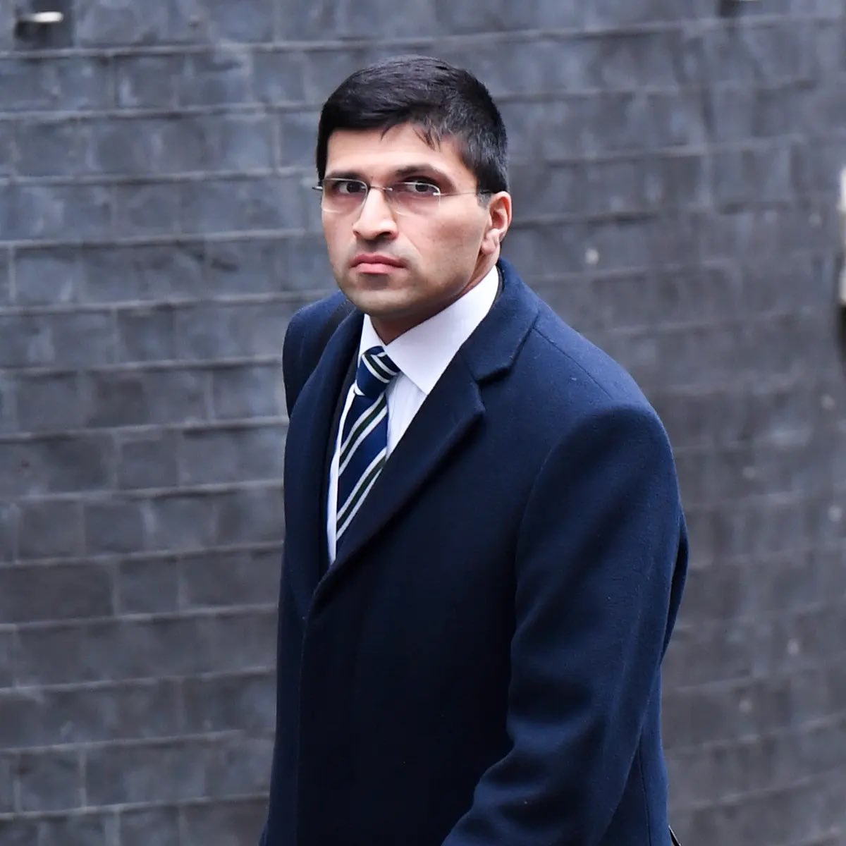 TheFCHEYSCC's tweet photo. @JamesFitzJourno @TheFCA @NewModelAdviser Why would Nikhil Rathi be asking journalists and papers to not use this photo in their articles? It wouldn’t be due to him looking shifty and someone you wouldn’t trust in the slightest? £460k on a PR Firm @TheFCA @Unite_Finance @unitetheunion #unitethefca #fcastrikes #noise https://t.co/kUWHeUDGvu
