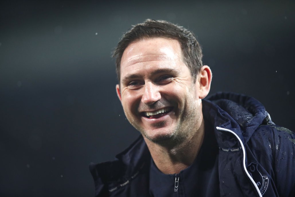SiaranBolaLive's tweet photo. Everton sementara keluar dari Zona Degradasi. 

Lampard 🙂 https://t.co/IMwD7Tar0D