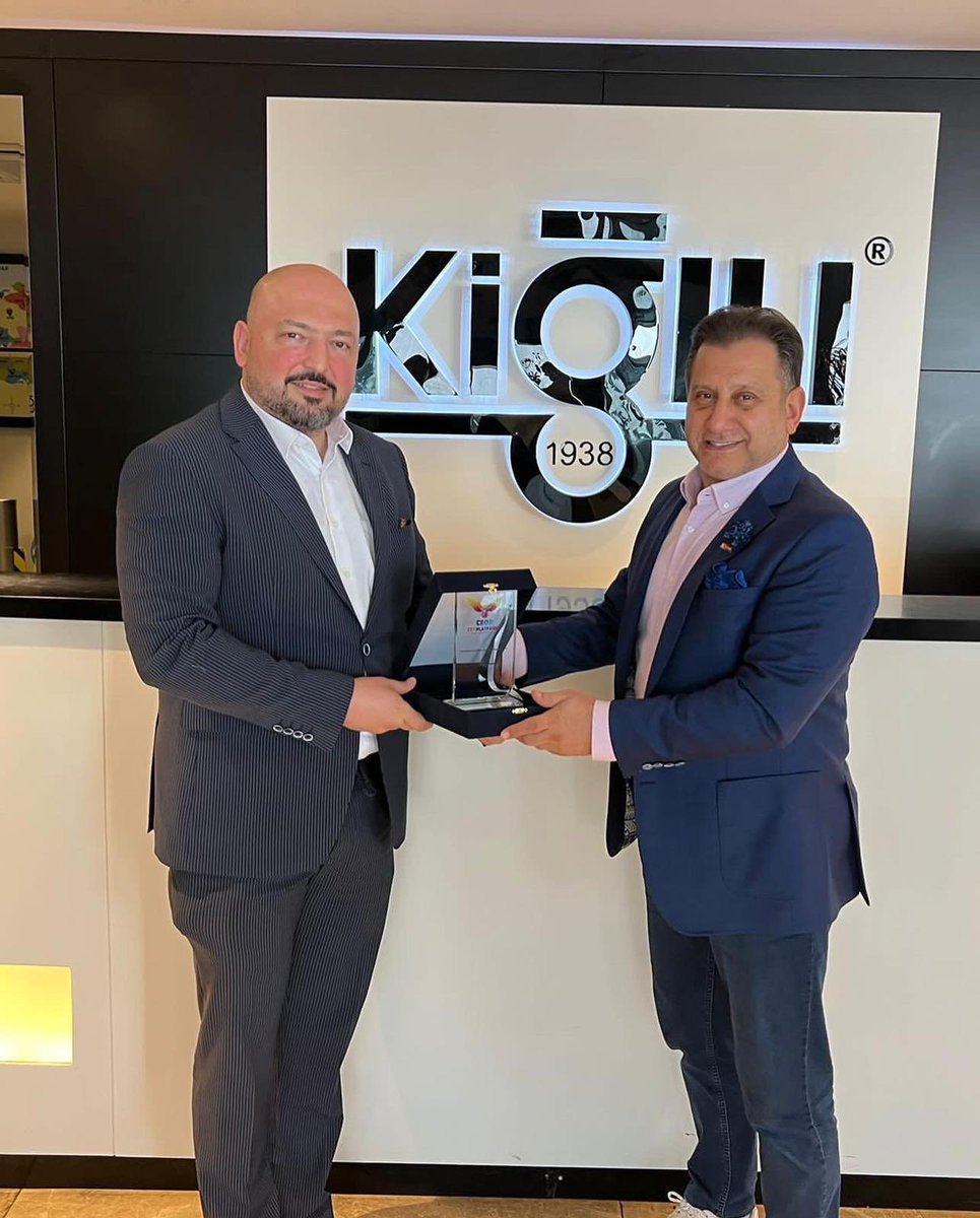 CEOPLATFORMU tweet media