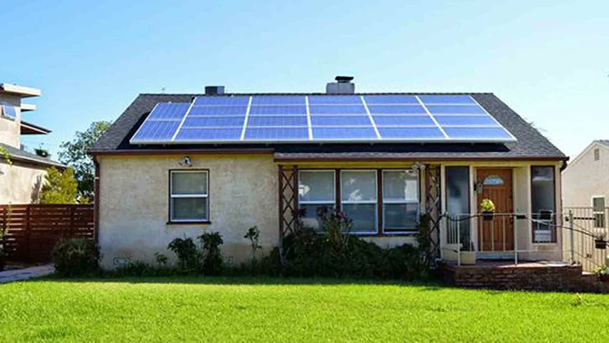 jonathanseibrt's tweet photo. Are solar panels tax deductible? The implementation of a solar photovoltaic system on a property not only represents savings in electricity consumption but also has other advantages https://t.co/C1nY8D4XyH @marca #gogreen https://t.co/lD7Y8AWrDa