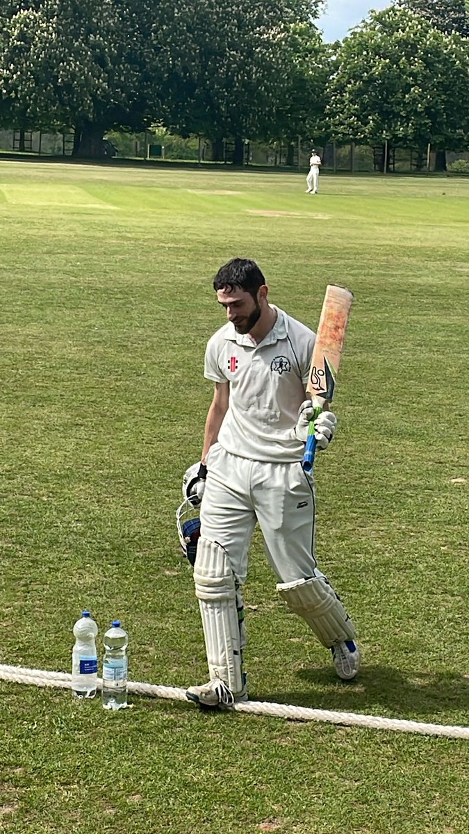 BelmontEdgware's tweet photo. Captain Elliott @EllMayer1 and keeper @MarkSpanj  led the way for the ones with a fantastic 150-run opening stand, with Ell getting an unbeaten century, before retiring, and Mark hitting a fifty. https://t.co/ODKu10GnMM