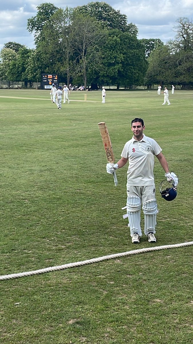 BelmontEdgware's tweet photo. Captain Elliott @EllMayer1 and keeper @MarkSpanj  led the way for the ones with a fantastic 150-run opening stand, with Ell getting an unbeaten century, before retiring, and Mark hitting a fifty. https://t.co/ODKu10GnMM