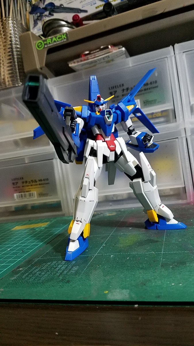 RECONGUNSOU's tweet photo. バンダイ 1/144 ガンダムAEG3ノーマル
ワンデイモデリングで昨日のうちに塗装→デカール貼りまでやって、先程スミ入れして完成しました。
フォートレスも作りたいな。
#ガンダムAEG #AEG3 https://t.co/rSpl3MHYu1
