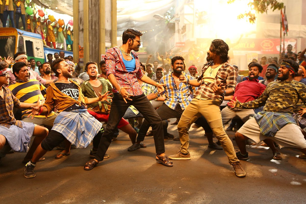 DhanushTrendss_'s tweet photo. Celebration 🥵🔥🔥

#2DecadesOfRenownDHANUSH @dhanushkraja https://t.co/1BpcUafNfF