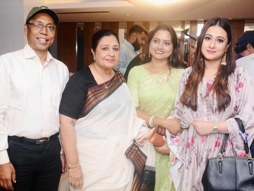 therealpurnima's tweet photo. https://t.co/76la1iXndN