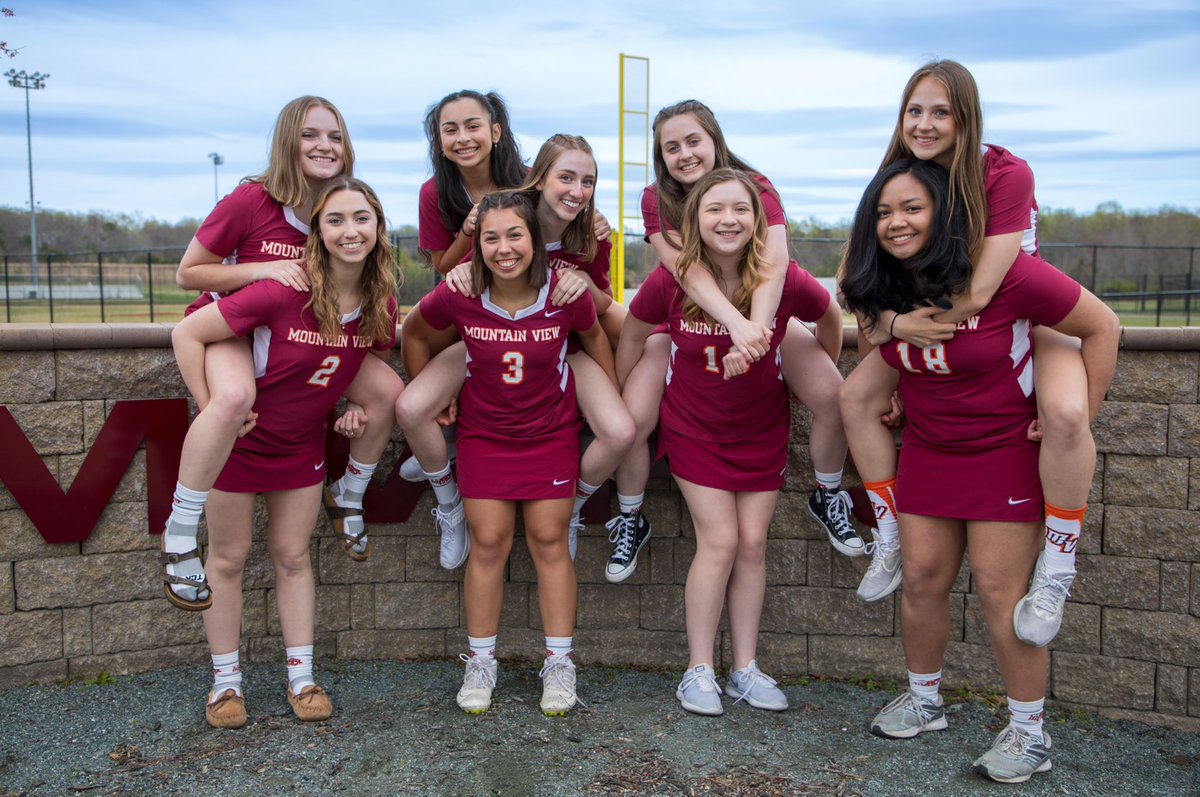 mvhs_girlslax's tweet photo. IT’S GAME DAY AND SENIOR NIGHT 🥍

📍 MVHS 
🆚 Riverbend 
🕔 JV 5:00
🕡 V 6:30
🎟 https://t.co/GYEPJQ3NZs
📺 https://t.co/nXSjUBzj8N https://t.co/keSiwBFjS6