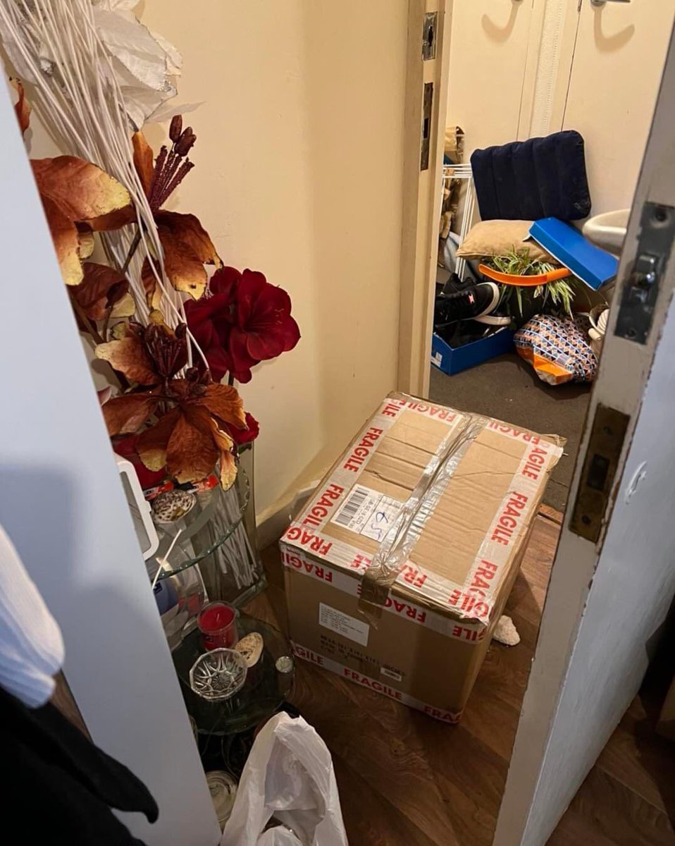 2 successful client removals🚚📦 📍#whitechapel to #bethnalgreen and📍#abbeywood to #Erith 😃😅💪

WhatsApp us for an instant quote today: 
 👉 07448336018 

#erith #manandvan #removal #movers #hybridvanservices