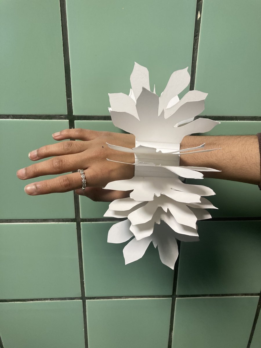 NDHSDesignDept's tweet photo. Some more fantastic succulent inspired Paper Jewellery from S2! https://t.co/qu0EJxRxEs