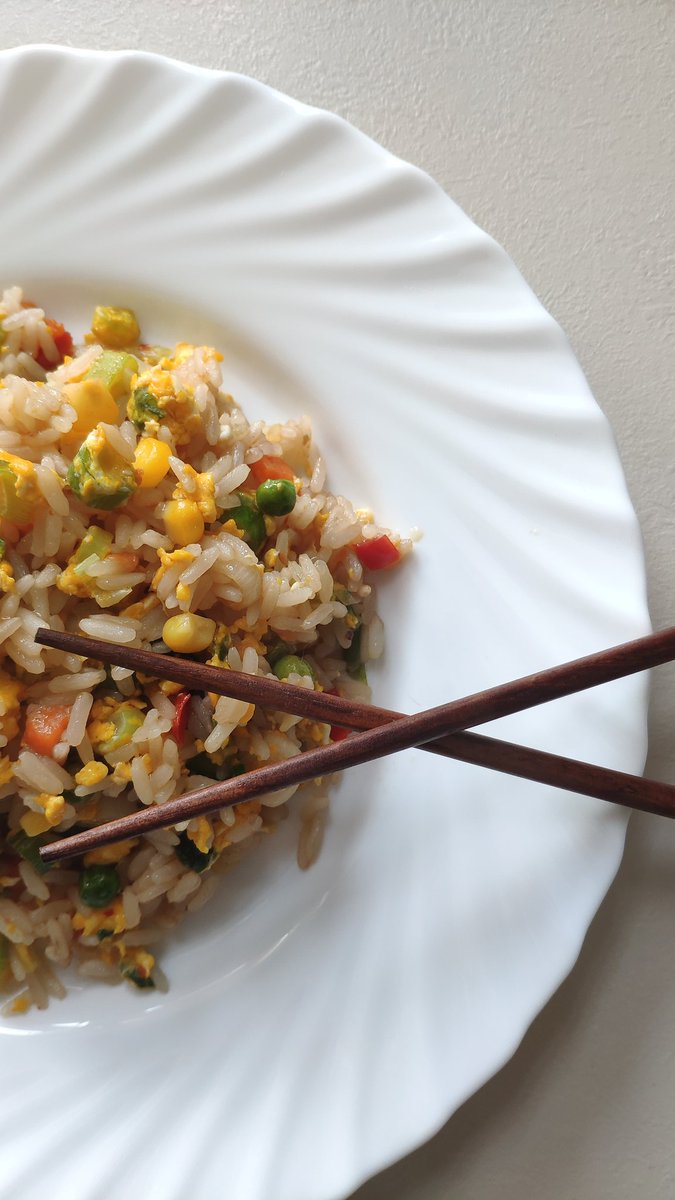 IrisCakeCluj's tweet photo. Fry rice 🤩 #Chinese #China #chinesefood #fryrice #homemade #homecooking #rice https://t.co/IZFqOTSNQO