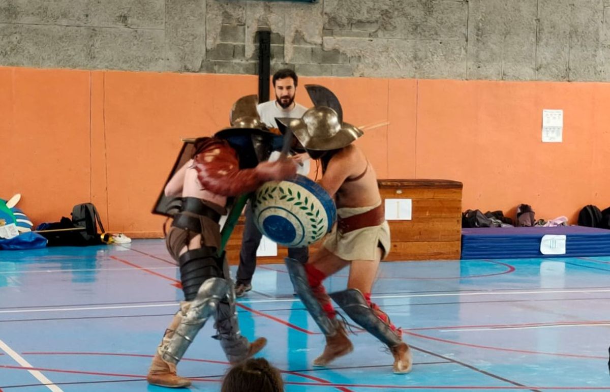 Le 25 avril 2022, trois élèves de 3ème LCA (Langues et Cultures de l'Antiquité) du collège Hans Arp ont participé à la journée des Olympiades de latin et grec de l'Académie de Strasbourg organisée par l'Arelas.

…-arp-strasbourg.site.ac-strasbourg.fr/web/?p=3493
