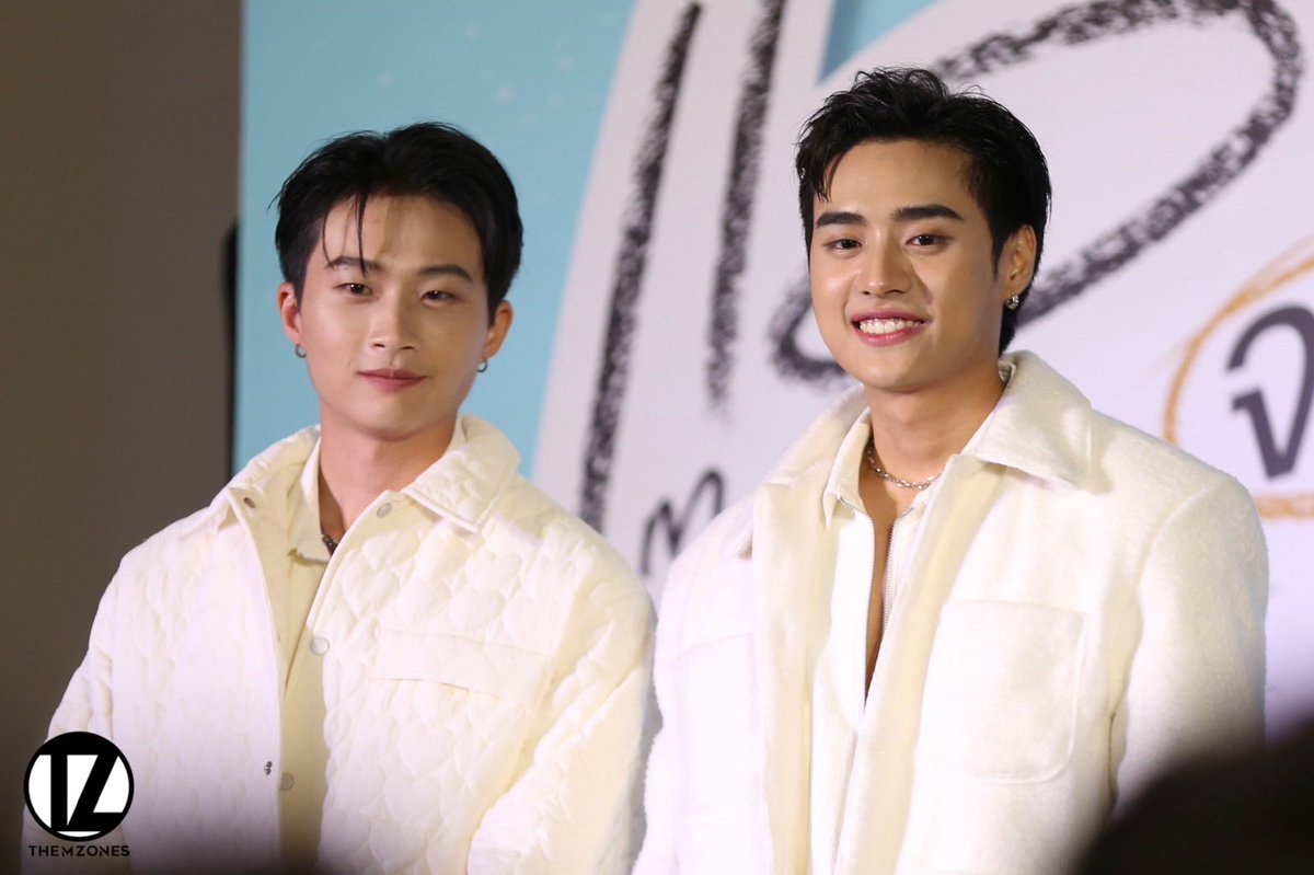 ThemZonesTH's tweet photo. #แอบจองรักเดอะซีรีส์ ( My Secret Love The Series)’ นำแสดงโดย ‘ฟลุ๊ค ชัชวาล-เอิร์ธ ธีระภัทร์’ (คู่หลัก) พร้อมนักแสดงน้องใหม่อีกมากมาย ‘โบ๊ท-เคนจิ, บิว-แดเนียล, ปอ-ยุทธ’ โดยมี ‘มิ้นค์ ชาลิตา และ อ้น ณศรันย์’ ที่ผันตัวมาเป็นผู้จัดซีรีส์ในครั้งนี้ด้วย
#แอบจองรักPRESSCONFERENCE https://t.co/HafZeA6wFG