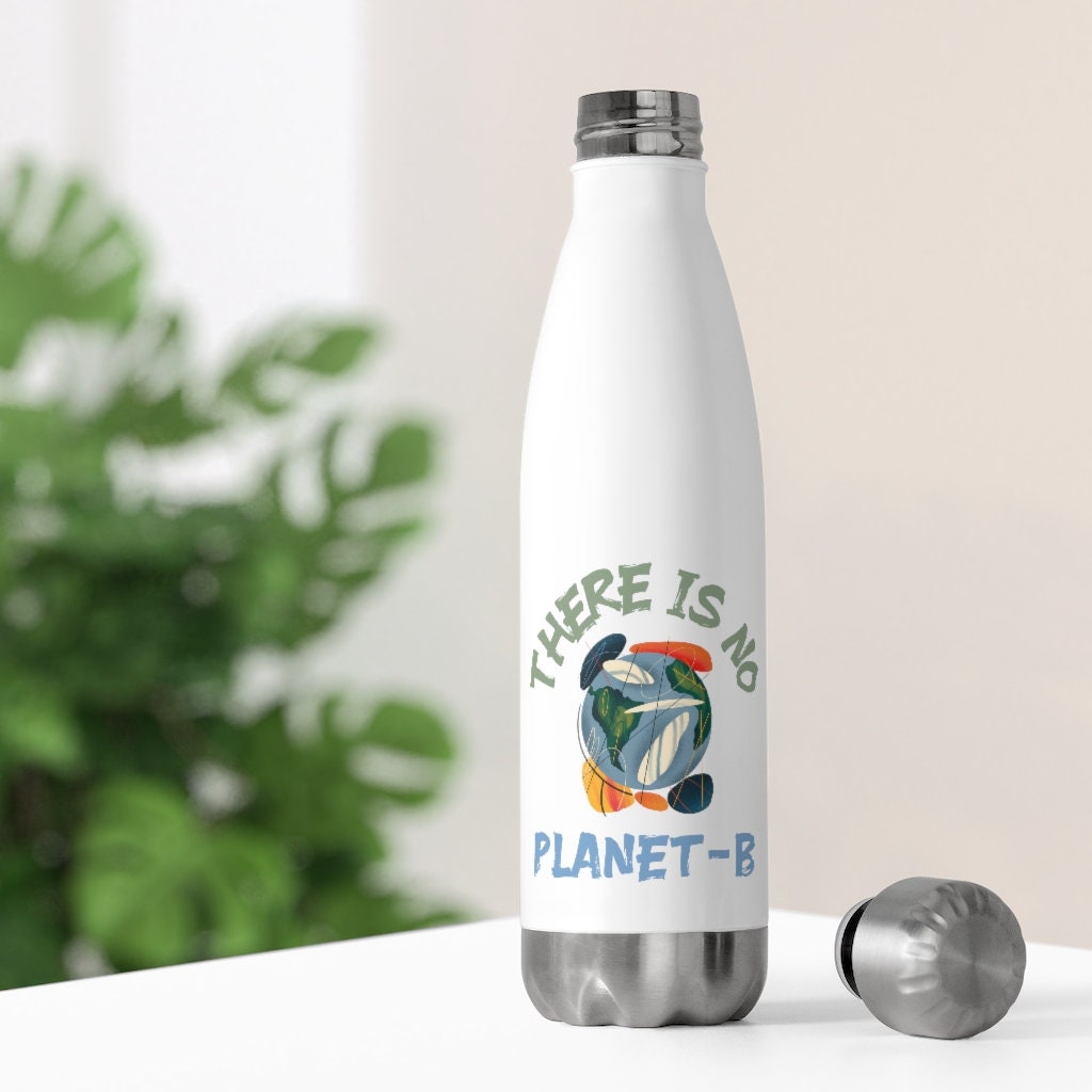 SivinStore's tweet photo. Remove single-use products from your life. Choose sustainable products. https://t.co/GnIsnFFX12 #sustainable #sustainableproducts #ecofriendly #green #earthday #environment #gogreen #savetheplanet #thereisnoplanetb #funnybottle #waterbottle #etsy #etsyshop https://t.co/bsRDYaj9w2