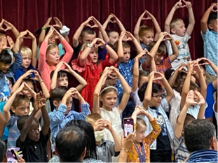 kls_krista's tweet photo. Title I partnered with @The_GESGators at their Spring Fling. Parents learned strategies to keep learning going all summer long. Families received fun take-home kits. The event was capped off by a wonderful Kindergarten performance! @GreenJulieL @IRCSchools #Malits #TitleISupport https://t.co/4u4bImeAvn