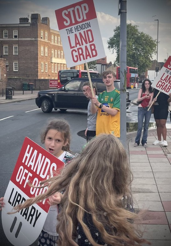 SaveHendon's tweet photo. 9/9: We have a strong, viable community plan, created with the expertise of neighbours who hail from a variety of specialisms. We're so excited to discuss with the new Labour administration in the hope that it's not too late to scale things down. #HandsOffOurLibrary #Hope4Hendon https://t.co/fG7gA4xZTp
