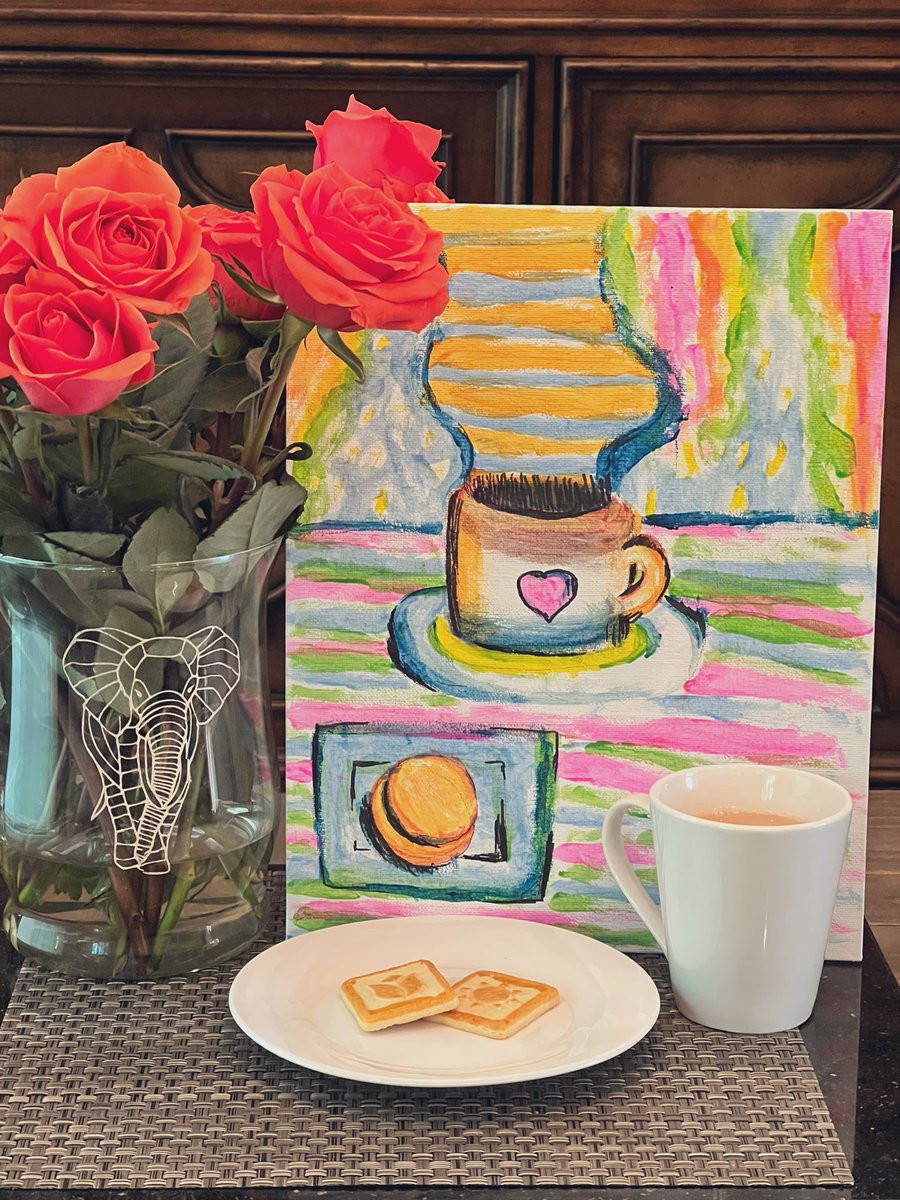 TwoCupsOfChaa's tweet photo. Sharing joy: cup of chaa &amp; two biscuits next to a cup of chaa &amp; biscuits ☕️☕️ 
#goodmorning to those who were spoiled with treats this weekend❤️

#MothersDay2022 #morning #happy #tea #freshflowers #chadacup #cha #mondaythoughts #MondayMotivaton #twocupsofchaa #maybeabiscuit #yum https://t.co/6lDumeyakT