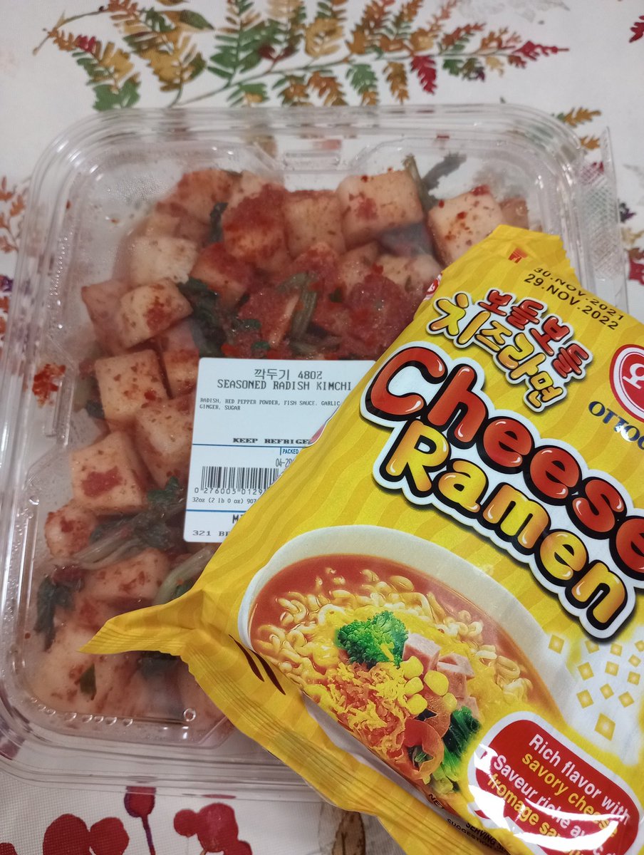 iamjenvt's tweet photo. Craving something spicy and cheesy this morning: Cheese Ramyeon with Kimchi! (added some gochugaru for spiciness) and 2 asian style fried eggs! (crispy sides 😂) #coffeebreakfast #coffeefoodjournal https://t.co/knRI9xeAWo