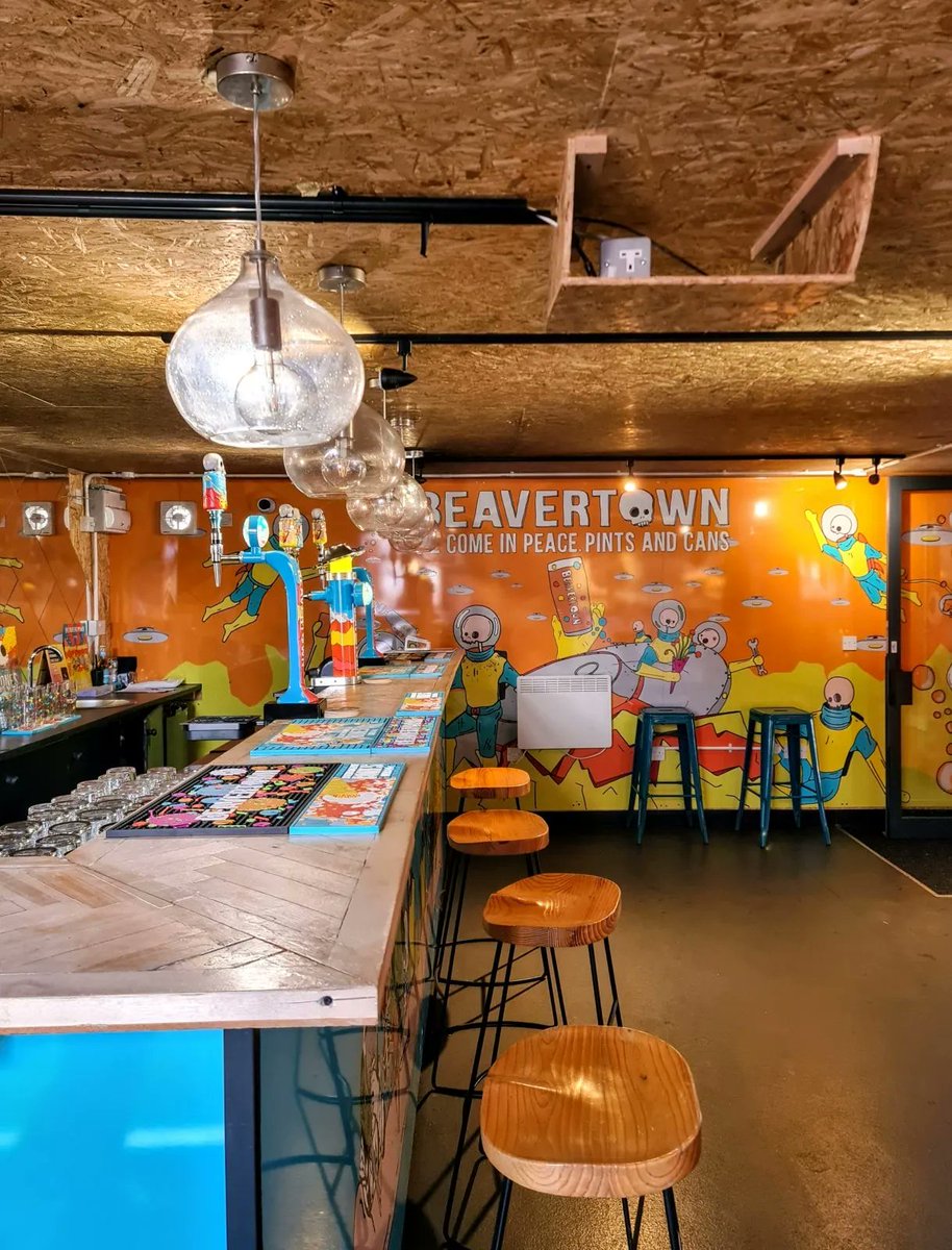 budgetcontainer's tweet photo. Things we love to see shipping containers turned into… bars! 🍻 Here’s the newest opening at Hatch container village in Manchester!

(And it’s decorated like a can of beer!) 

https://t.co/nK1zYzRpUp 

#containers #shippingcontainers #containerbar https://t.co/UqBXwHFx41
