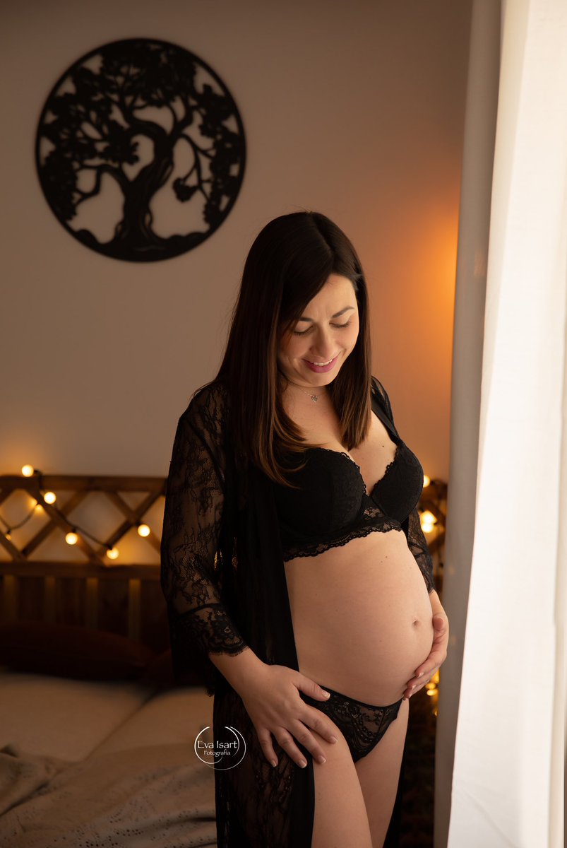 evaisart's tweet photo. Esperando a que Enzo llegue, esperando a que pasen los meses, los días para poder tenerlo en sus brazos y poder verle su carita. 😍

Si quieres información sobre las sesiones de embarazada contacta conmigo 

💻eva@evaisart.com
☎️ 616188570 https://t.co/4VuBeXbrl2