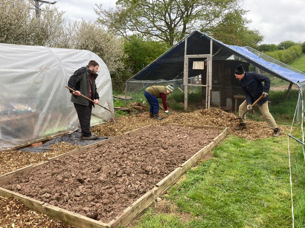 BecksideCF's tweet photo. This year’s #MentalHealthAwarenessWeek theme is ‘loneliness’. 
At Beckside, lasting friendships are formed in our small and welcoming groups. If you or someone you know is experiencing loneliness, get in touch and come and join us. https://t.co/SrVLHTqXNT