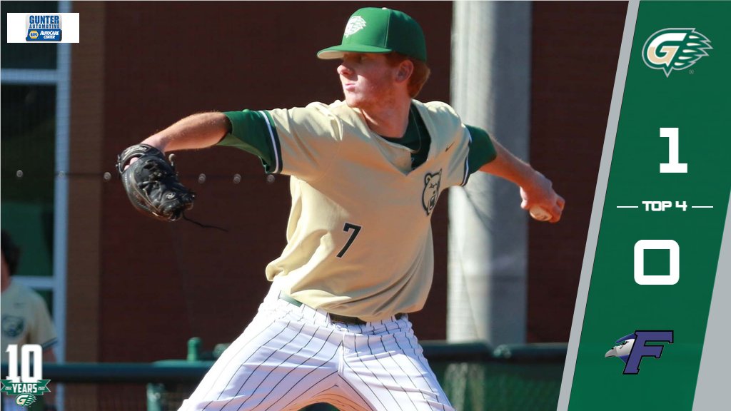 GGC_Baseball's tweet photo. GRIZZLIES LEADING! Tyler Clayton has scattered three hits so far in this outing. Myles McKisic's two-out RBI double in the top of the second inning has the Grizzlies out in front.

#GrizGangGGC | #GGCAthletics | #CAC_Baseball https://t.co/yp3JJhb4tn