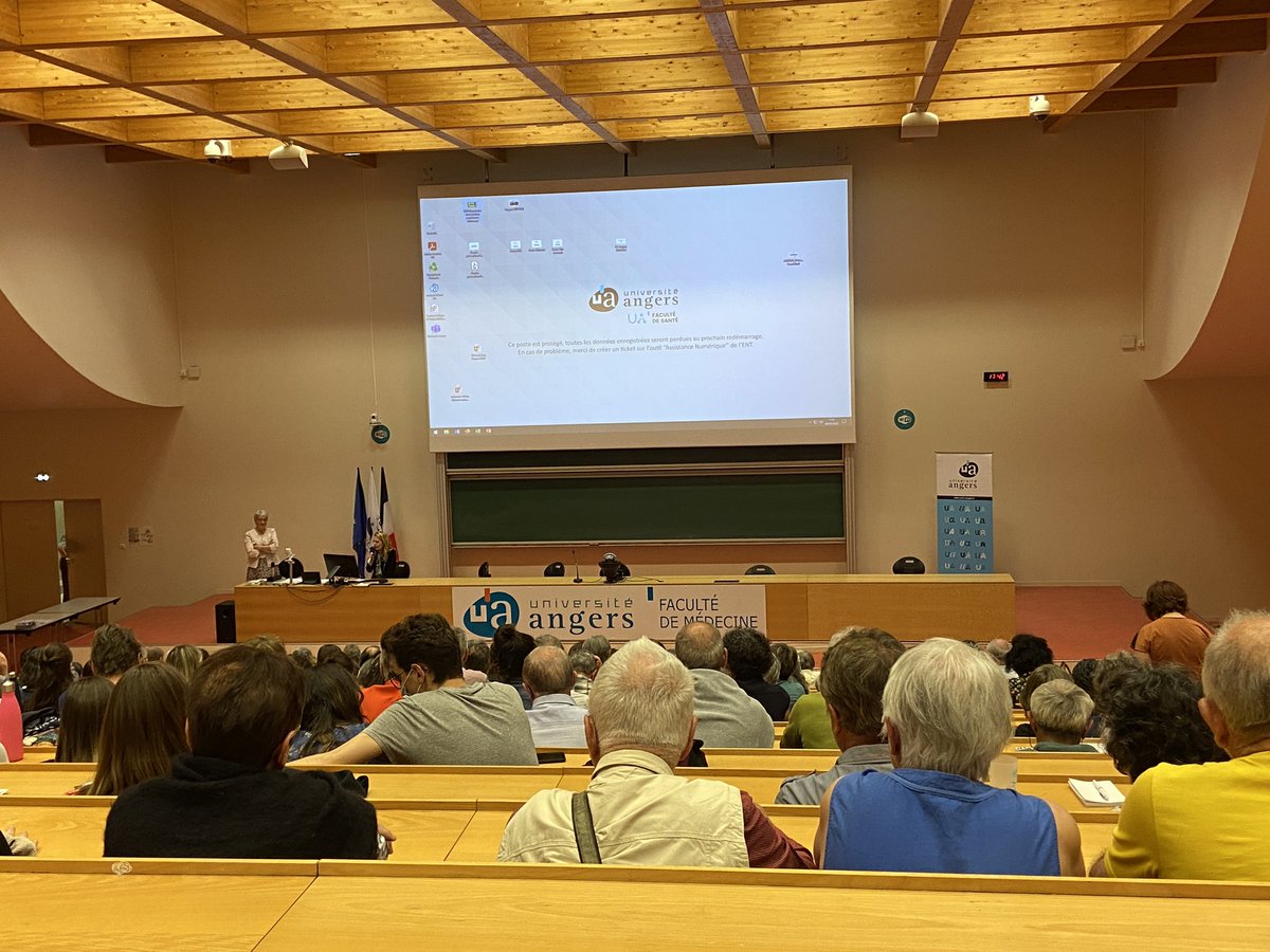 La conférence se termine avec un échange entre les différents intervenants et le public. 
Rdv demain à 14h30 pour une 2nd conf dédiée aux réponses psychologiques et juridiques à la <a href="/Fac_DEG_Angers/">Faculté de Droit, d’Économie et de Gestion</a>