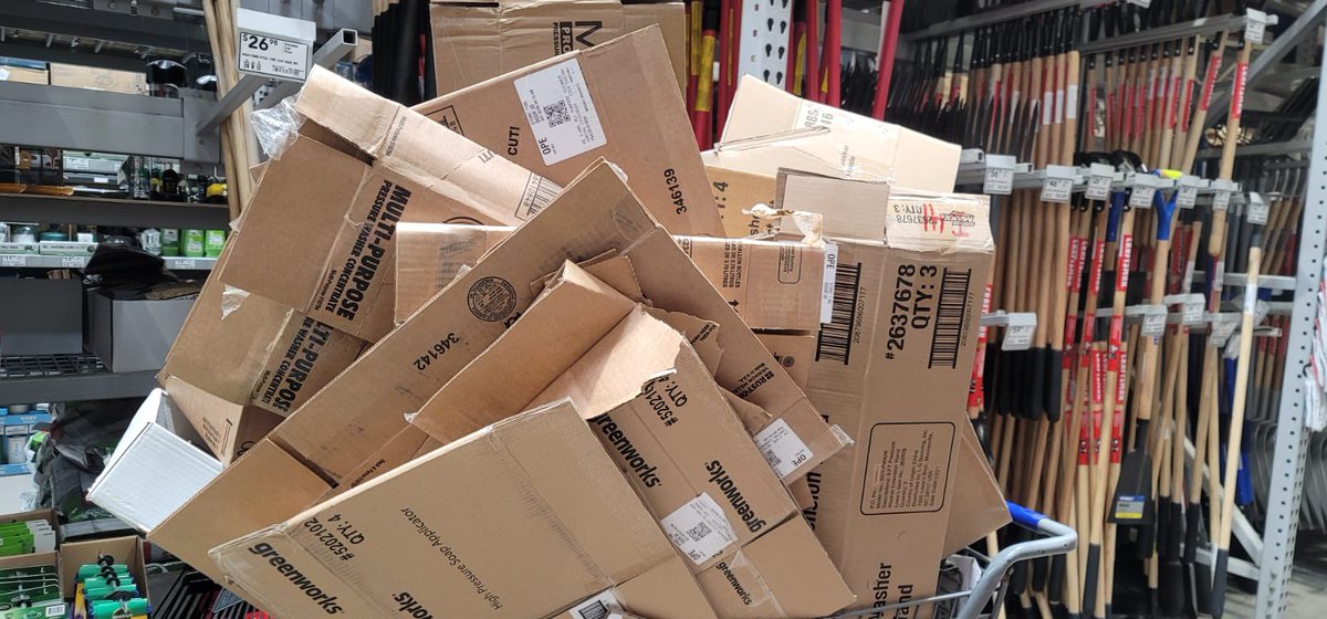 1195Lowes's tweet photo. It’s sunny and warm in the #NorthCountry which means we have fully stocked our Garden Center! #CardboardChallenge @Anthony_Battle1 @EamonnG84 @R18Merch https://t.co/CsNhohQ3yw