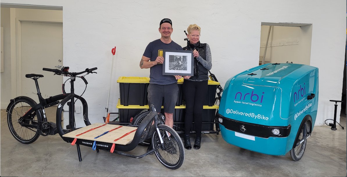 BikewaysTO's tweet photo. RING YOUR BELLS for nrbi [nearby] hyper-local logistics, recipient of our Business Road Safety Champion.

More electric cargo bikes, less trucks, for deliveries = more road safety &amp; cleaner air, less ghgs. The way of the future (+ the present).

Pictured: David Edwards, co-owner https://t.co/t5FiiIzflQ