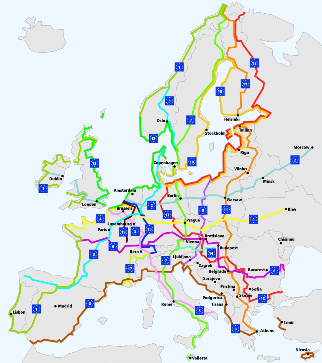 #Europeday - L’#Europe, c’est aussi 17 itinéraires cyclables, soit 91 500 km de véloroutes, traversant 42 pays. Il y a en France 10 EuroVelo, soit 8 820 km, réalisés à 93 % au 1er janvier 2022.
👉plus d’infos: velo-territoires.org/schemas-itiner… 
🇪🇺🚲 <a href="/EuCyclistsFed/">European Cyclists' Federation</a> <a href="/ECFEuroVelo/">EuroVelo 🇪🇺</a> #PFUE2022