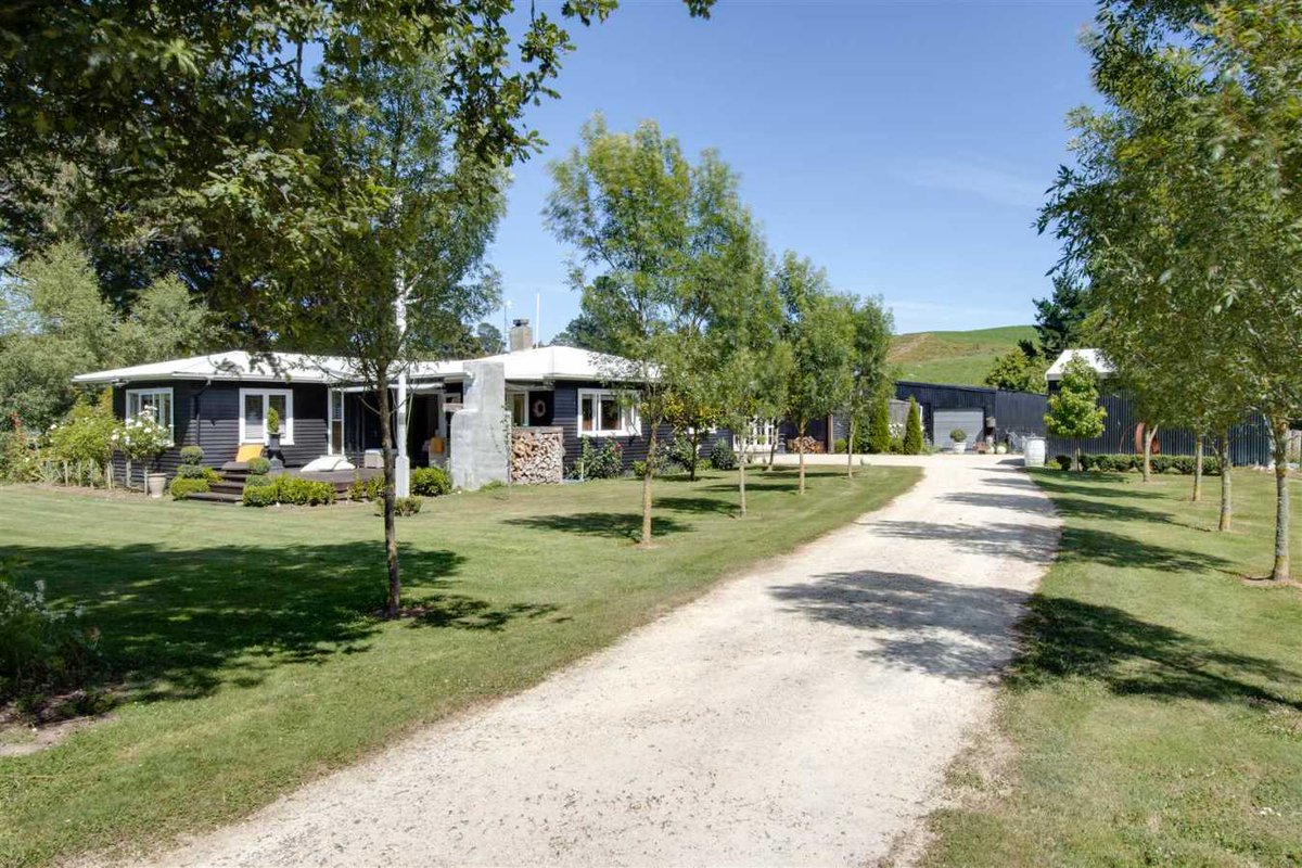 HarcourtsHouses's tweet photo. 4934 Puketitiri Road, Puketitiri | Magnificently restored by the current owners this homestead presents a  ... https://t.co/EWt1k5Ff6x https://t.co/BT6ihMQXKt