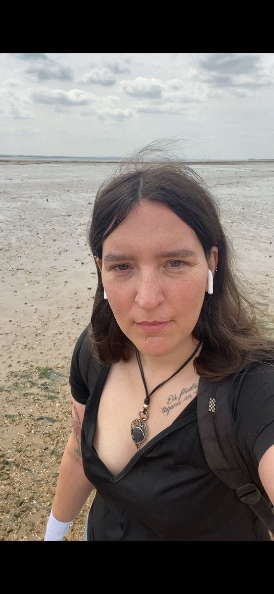 Lorna Jane Tooley tweet media