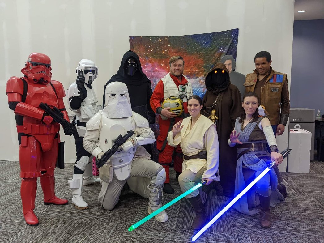 Bloodfin's tweet photo. This past Saturday (5/7/22) the Bloodfin Garrison teamed up with @MosEspaBase for Hamilton East Public Library Star Wars Day.
#starwarsindiana #501st #rebellegion #MosEspaBase #StarWarsDay2022 https://t.co/AwTVqI9rwQ