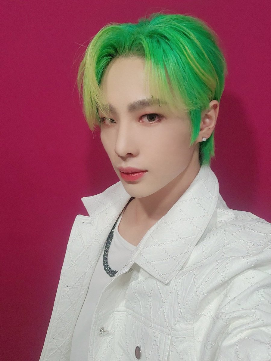 |09.05.22| Actualización de #MUZIN 

[#무진]
🍉

<a href="/BAE173_official/">BAE173</a>
#BAE173 #비에이이173