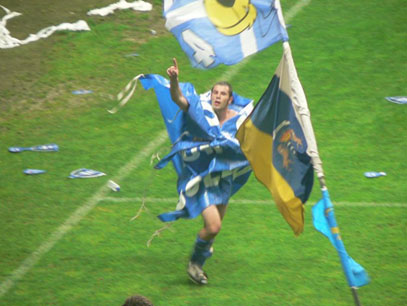 Symmachiarii94's tweet photo. Capitán, emblema y leyenda de nuestro club en los años de barro.

Gracias por todo, Cervero https://t.co/rtd8YCKm7c