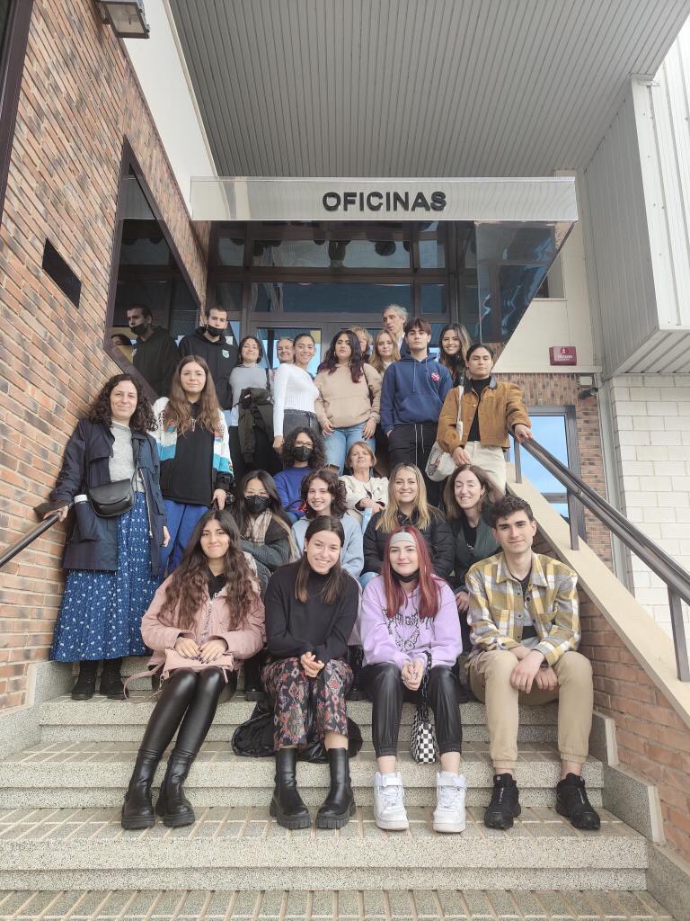 CiTextil's tweet photo. ¡Cuánto aprendimos en nuestra visita a Egatex! Un verdadero placer poder visitar las instalaciones de una las empresas textiles más importantes de Navarra. ¡Gracias! #industriatextil #navarra #fp #confeccionymoda #egatex #excursion #salida #moda #diseño https://t.co/XWJPtZStBj