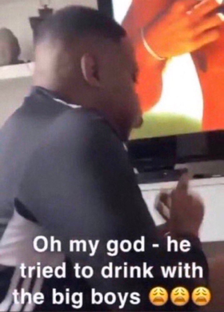 V3Ndl's tweet photo. @brookzss Nah who's lil bro is dis. Come get him 😭😭😭 https://t.co/6aF1O6jEis