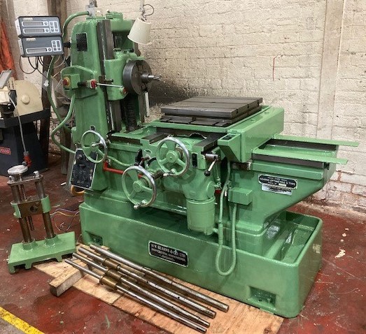 TayMacLtd's tweet photo. Just arrived into Stock... Not many of these available nowadays... 
Kearns Richard 'S' Type Horizontal Borer - Ex College.
Facing Head, DRO, End Steady, Line Boring Bars. https://t.co/YEshEA9KBG