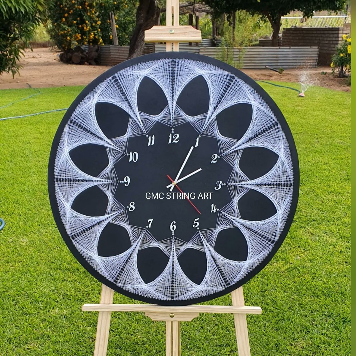 gmc_stringart1's tweet photo. Order of the day📌🔨🧶
Your home/office deserves a timepiece 🕑 with your customized design, size and colors 📲0️⃣6️⃣7️⃣8️⃣2️⃣1️⃣1️⃣4️⃣9️⃣6️⃣

#watches #wallclock #timepiece #trending #stringart #dudula #stringartist #Woodart #woodwork #handwork #handmadeart #art #AskAMan https://t.co/ZmcKH2udNr
