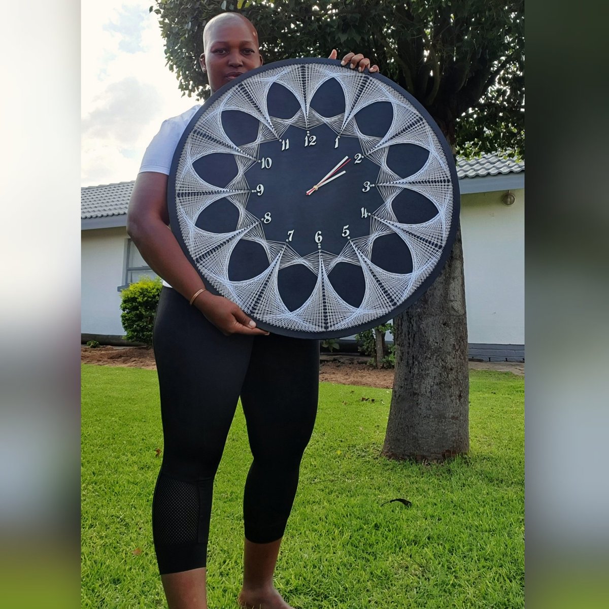 gmc_stringart1's tweet photo. Order of the day📌🔨🧶
Your home/office deserves a timepiece 🕑 with your customized design, size and colors 📲0️⃣6️⃣7️⃣8️⃣2️⃣1️⃣1️⃣4️⃣9️⃣6️⃣

#watches #wallclock #timepiece #trending #stringart #dudula #stringartist #Woodart #woodwork #handwork #handmadeart #art #AskAMan https://t.co/ZmcKH2udNr