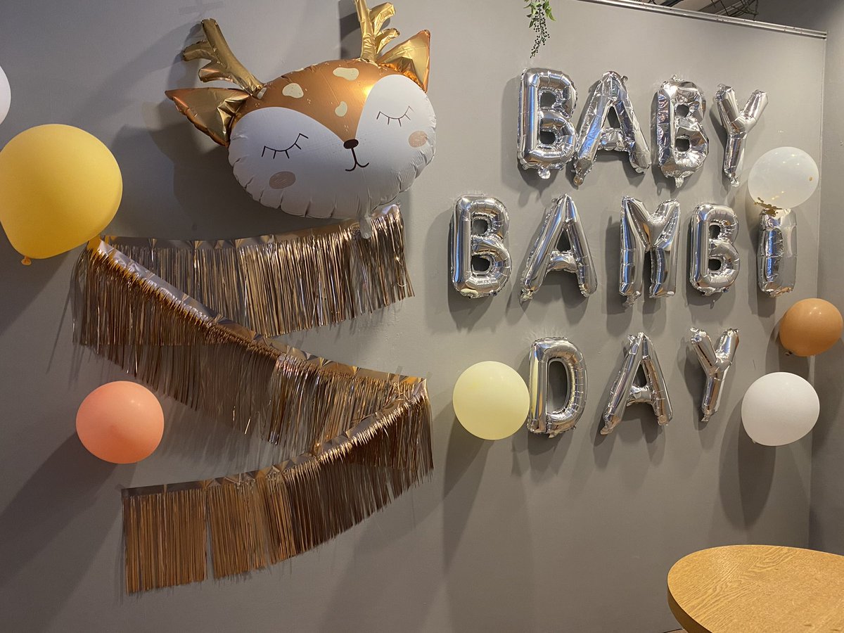 ilovemo_00's tweet photo. #BABY_BAMBI_DAY
#햇살을_닮은_아현아_생일_축하해
주최진분들 너무 고생 많으셨습니다!! 생일 카페 열어주신 덕분에 양일 너무 재미있는 시간을 보냈어요! 조마조마하면서 럭드도하고, 맛있는 밀크티와 레몬티까지 다 좋았습니다~ 3층에 사진 찍는 존도 너무 이뻤어요!! ><
포스터도 다 이뻐서.. https://t.co/l3qxuzJcmz