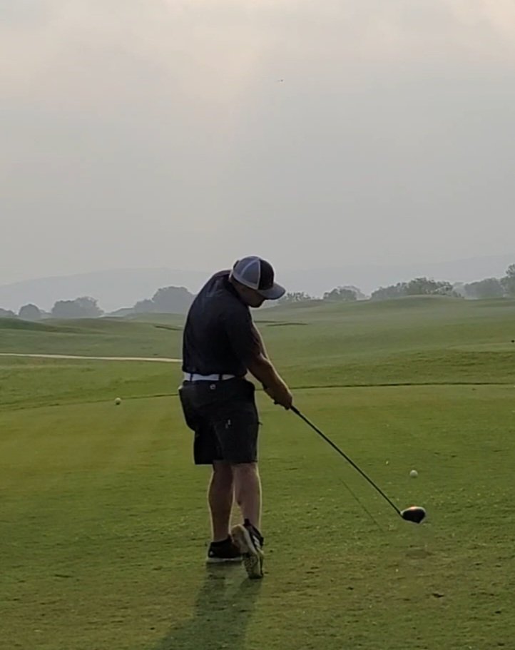 Mustang Golf tweet media