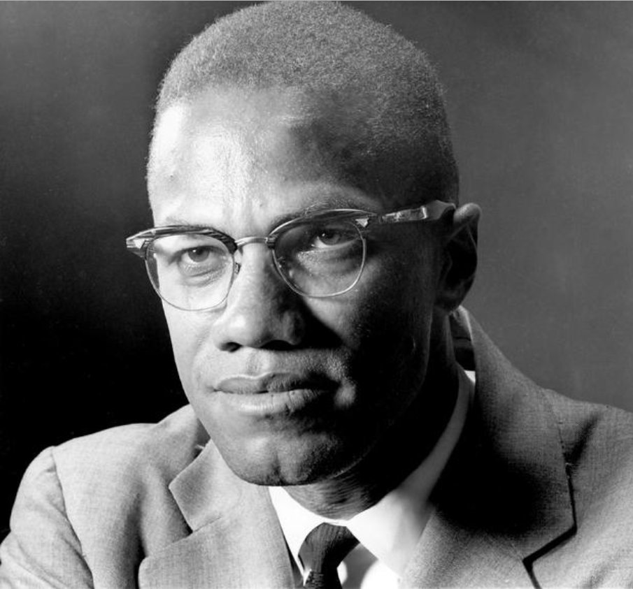 valuingcultures's tweet photo. On 21st February 1965 #MalcolmX was assasinated, he was 39 years old.
Almost 58 years after his death his influence on Black Activism hasnt diminshed & he continues to be a prominent figure in the ongoing struggle for the Civil Rights of Black People.
#MXDC #MalcolmXDay
📷E.Adams https://t.co/vndKtAyN26