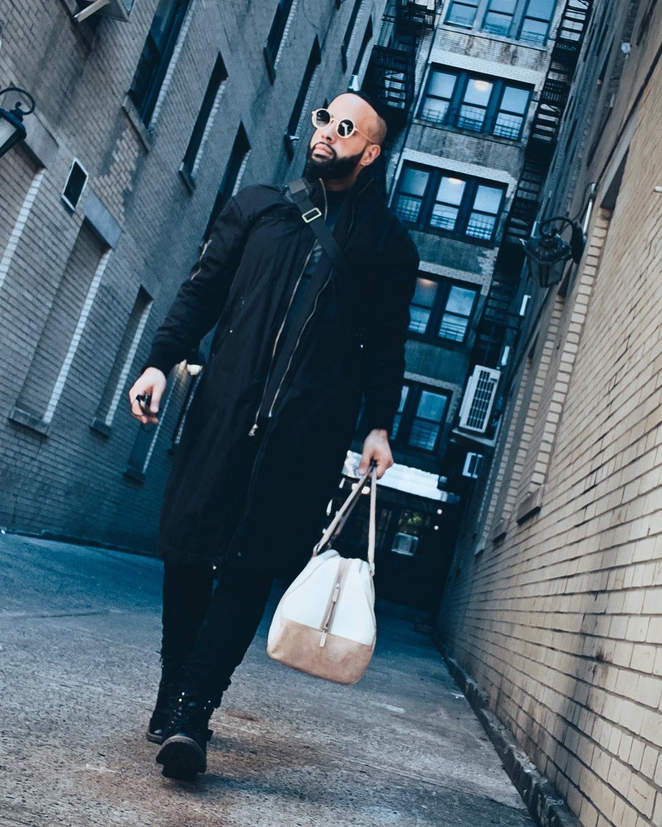 Setting up this week to capture every beat. #HappyMonday lets #CrushIt #photoshoot #photographernyc #photographynyc #photoshootday #newyorkcity #newyorkfashion #mensfashion