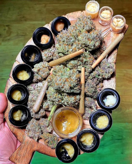 SPACECANNABIS's tweet photo. credo que delicia 🥵 https://t.co/YZHWVemhkc