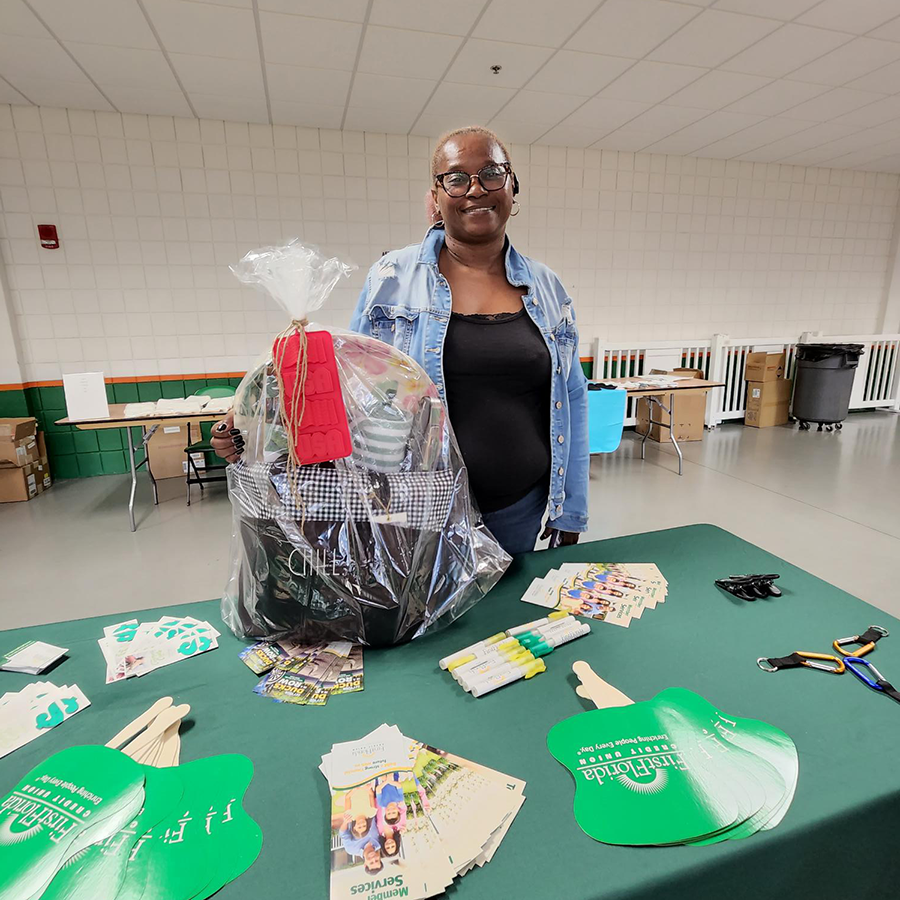 FirstFloridaCU's tweet photo. First Florida is proud to support veterans! πΊπΈπͺ
Last Friday, our staff were out at the Veterans Stand Down event in partnership with the Tallahassee Veterans Outreach providing needed financial info and resources. #FFCUcares #FFCUinTLH #Veterans β€οΈπ€π https://t.co/NyesyPOwKY
