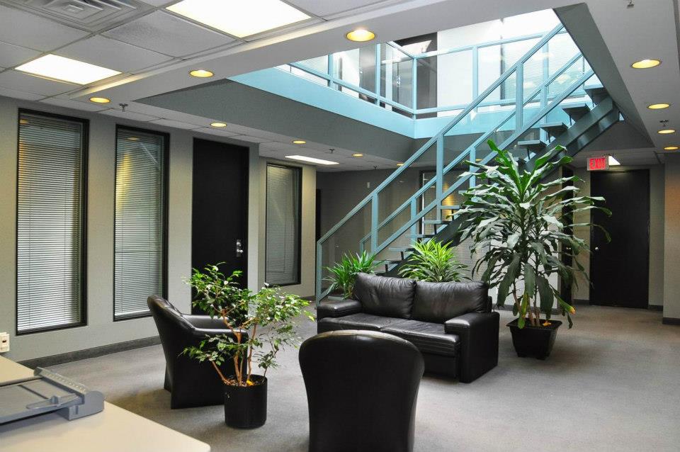 FirstRichmondPC's tweet photo. Looking for an office space? Your own personal telephone line? Mail-Service?

Here at 70 East Beaver Creek we offer it all. 
And Much MORE!!!

Contact us at 905-886-002 https://t.co/IcN8MCy57M